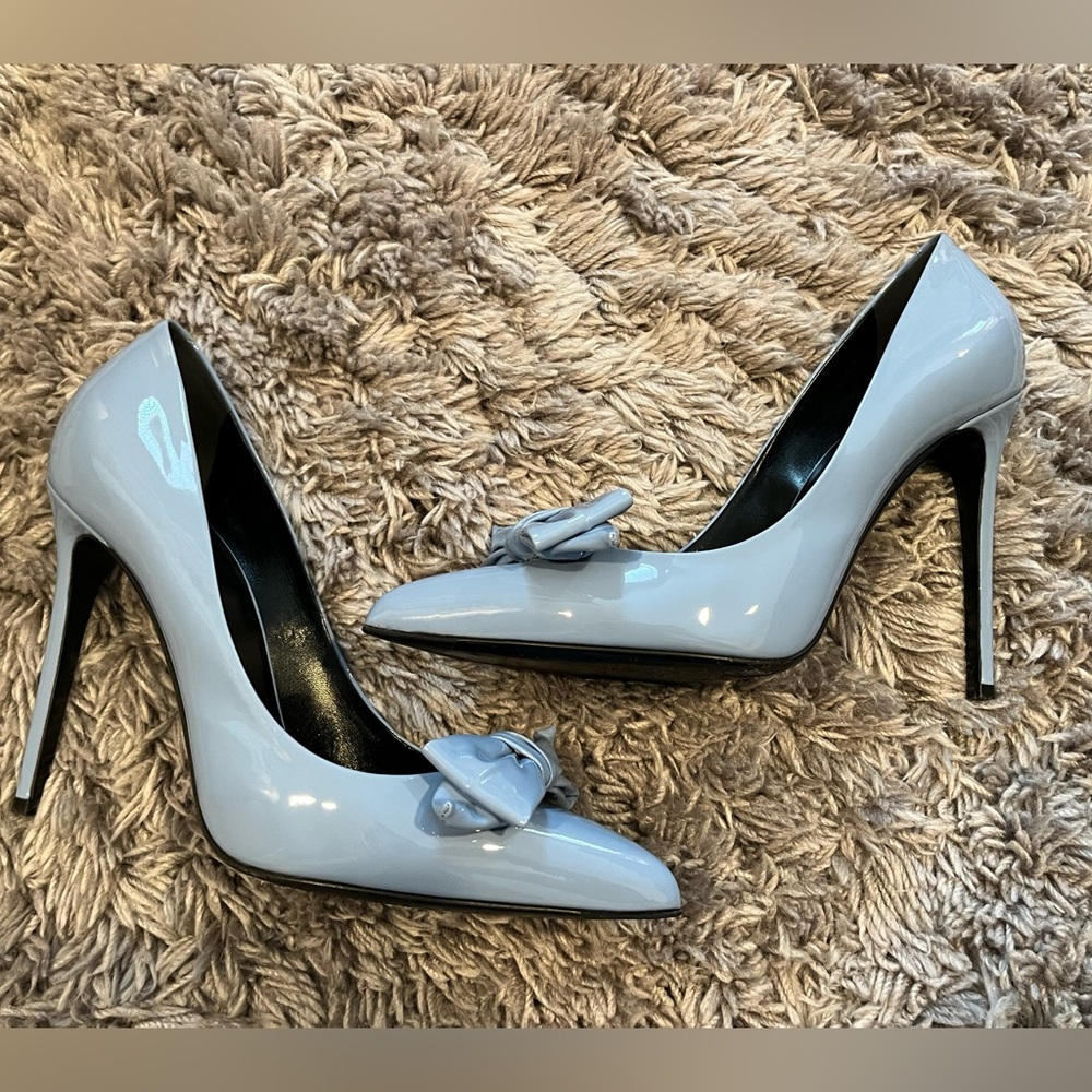 Gucci bow tie heels